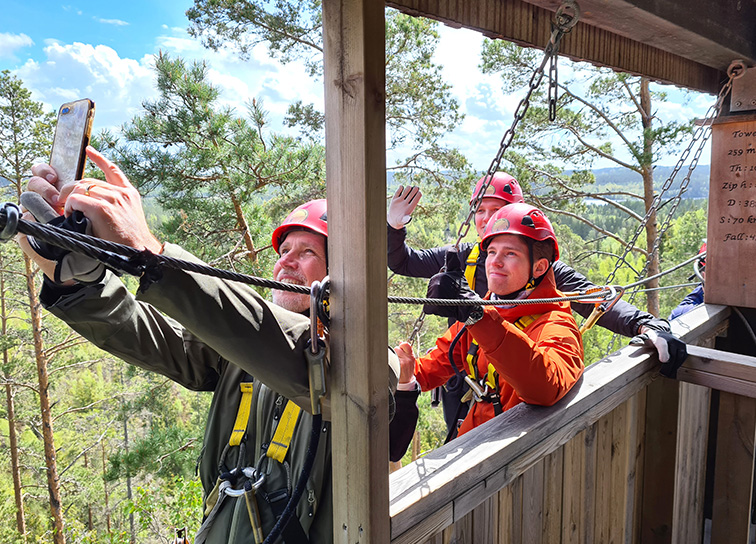 Zipline Schwarz Nature & Racing Zip